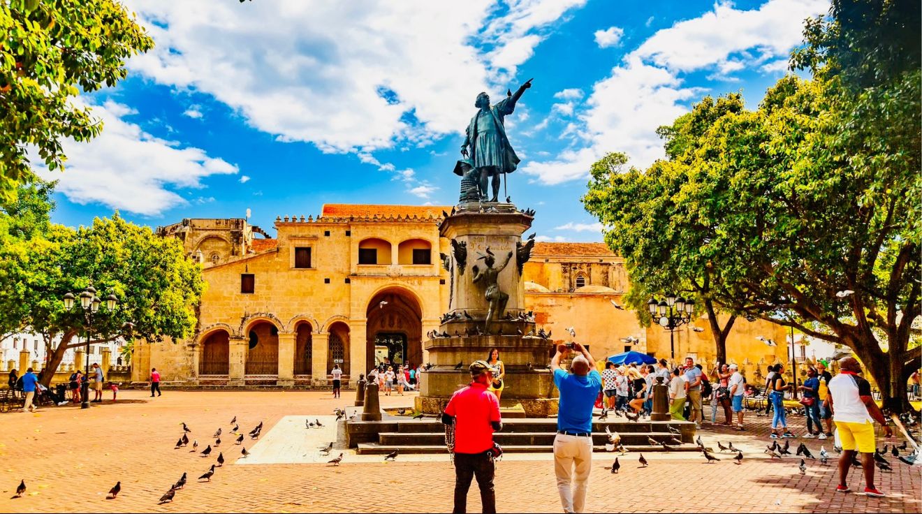 Plaza Col&oacute;n